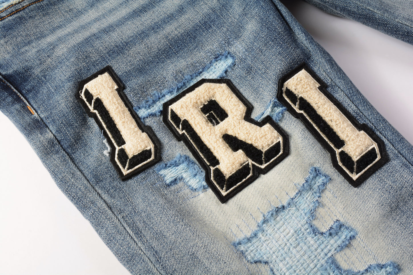 QC AMIRI Jeans 8826